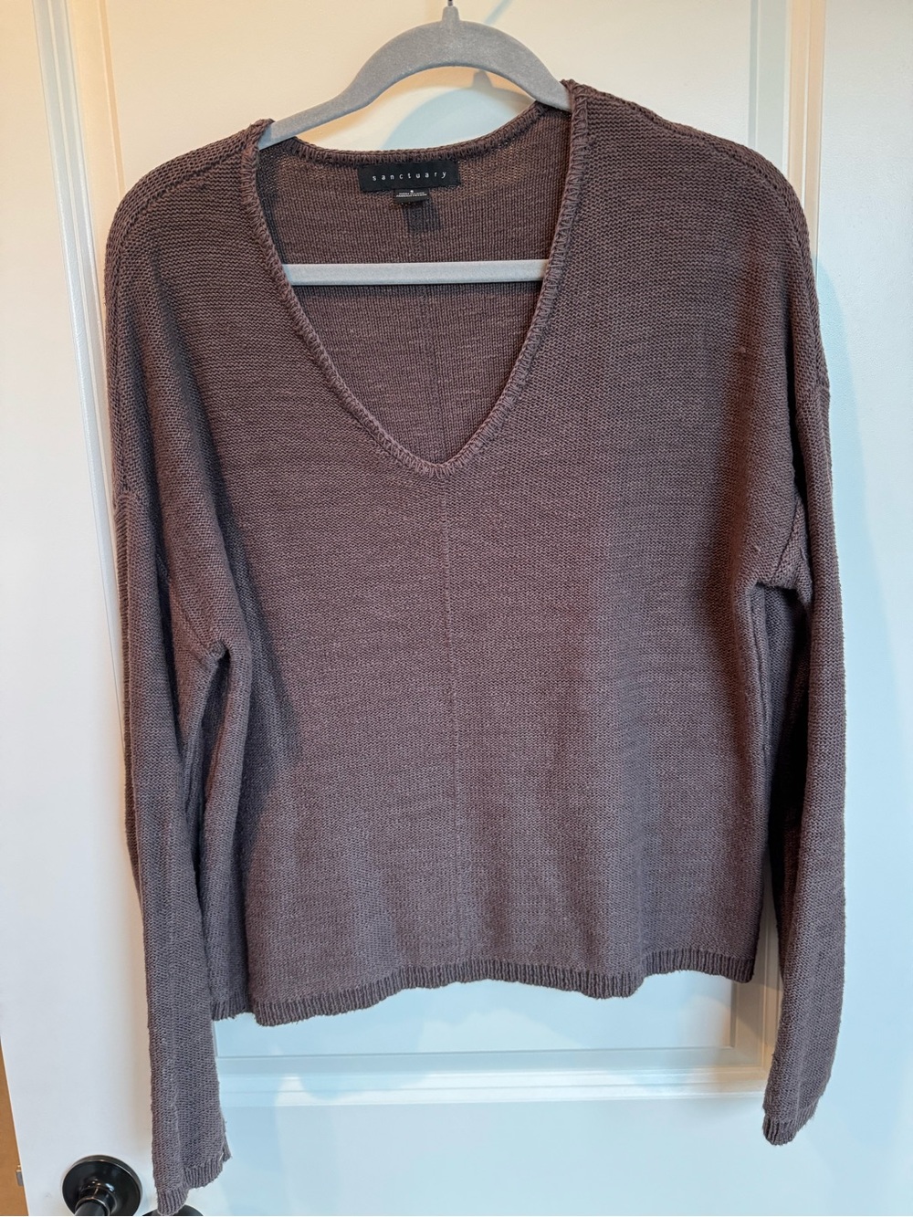 Sanctuary V-Neck Sweater in Mauve-Taupe